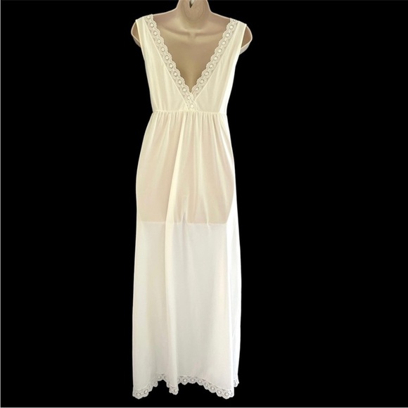 Vintage Long Ivory Slip Square Neckline Lace Detail Size Small - Picture 3 of 13